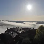 Logis Sur Ciel לינה וארוחת בוקר 2*