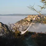 Logis Sur Ciel קורד-סור-סיאל
